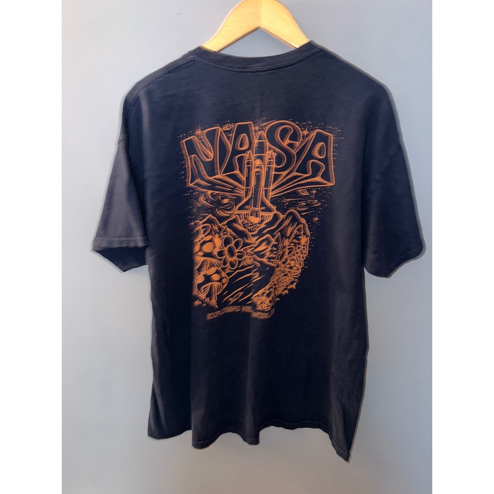 NASA Exploring New Worlds Graphic T-Shirt Navy Blue Orange Space Shuttle XLarge